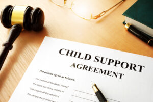 child support agreement and judge's gavel